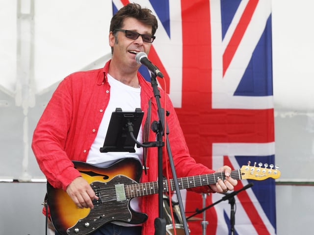 Haywards Heath Jubilee Picnic took place on Sunday, June 5, in Victoria Park. DM22060549a