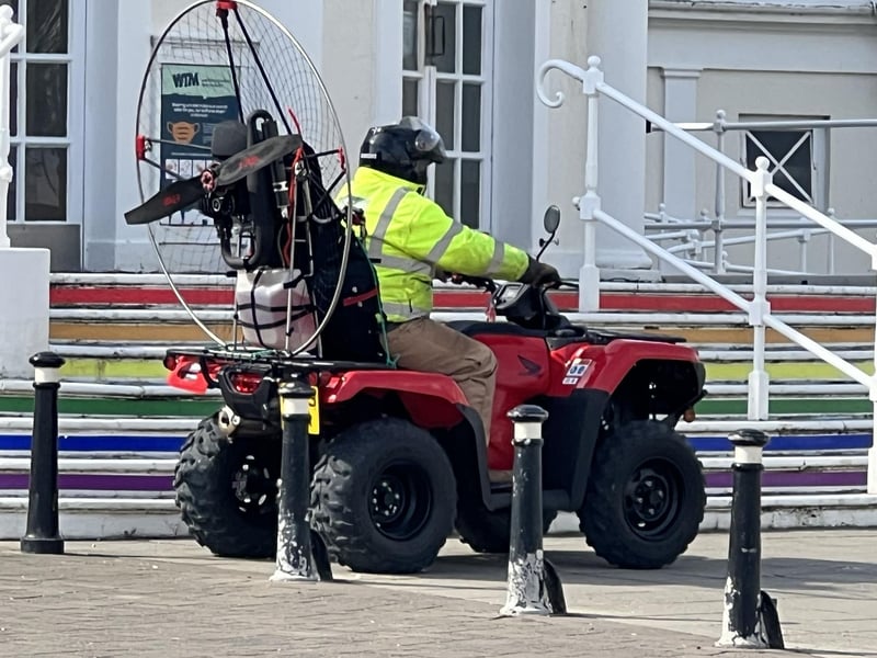 A motorised paraglider has ‘crashed into the water off Worthing Pier’, sparking a large emergency response.