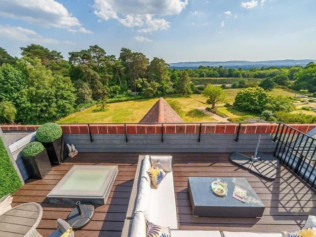 Make the most of the English summer with this gorgeous rooftop terrace.