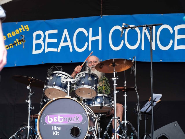 Hastings Old Town Carnival Week 2022: Nearly on the Beach Concert. Photo by Frank Copper