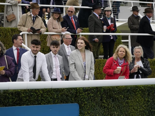 September midweek flat racing at Goodwood