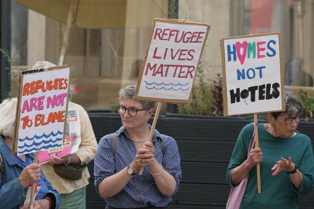 Brighton: Activists protest over reopening of refugee hotel outside Brighton Town Hall