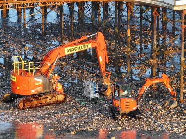 Now the tides are suitable, contractors are back on site tightening bolts and replacing tie bars and bull bars underneath Worthing Pier
