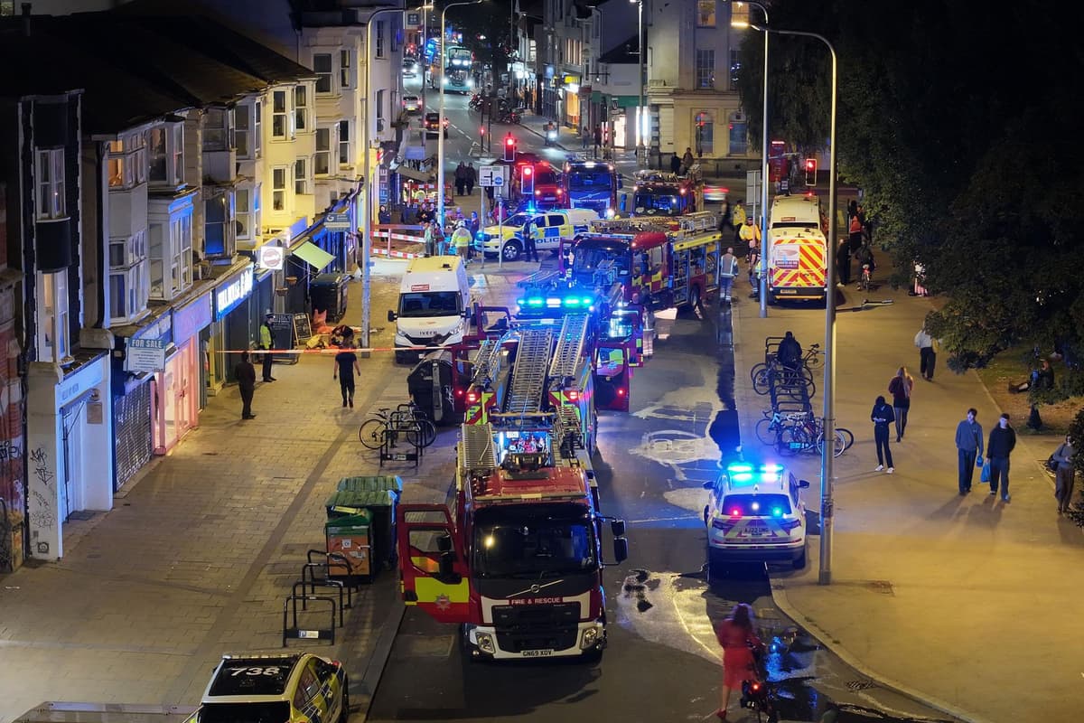 Bewohner wegen Brand in einem Gebäude in Brighton evakuiert