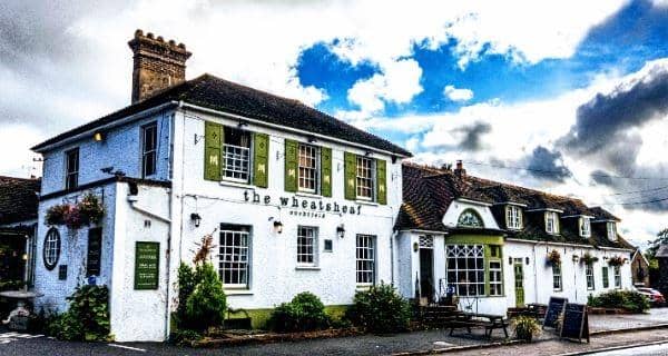 A traditional English pub with a cosy atmosphere, serving a great selection of real ales and pub classics. Live music and quiz nights make it a popular spot