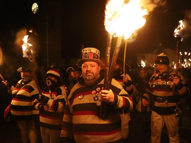 Robertsbridge Bonfire 2023. Photo by Andrew Clifton.