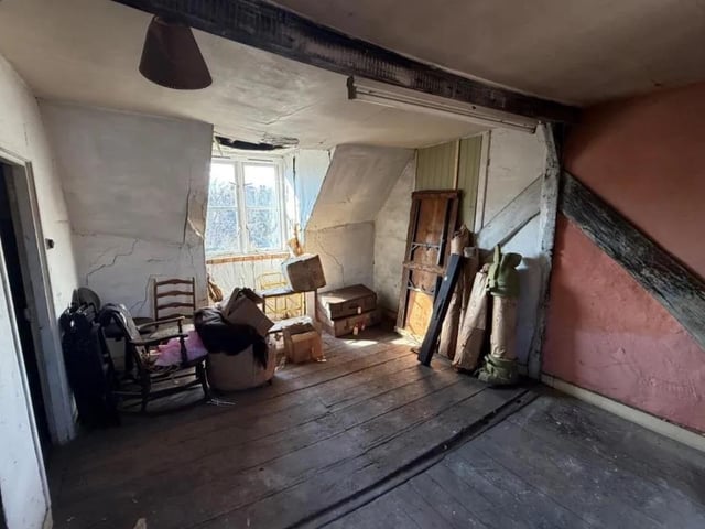 Mermaid Street house up for auction