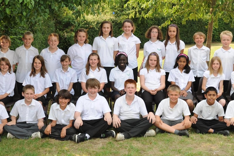 Year 6 leavers at Sheddingdean Community Primary School in 2009.