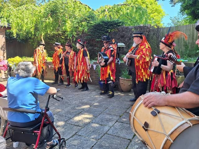 May Day Morris dancing fun for The Queensmead