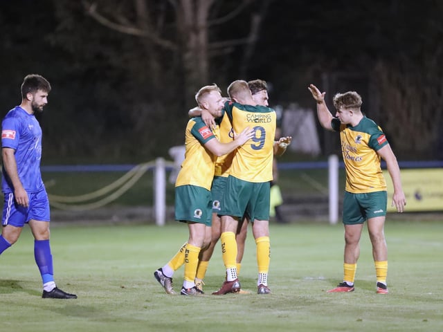 Marlow v Horsham, FA Cup second qualifying round replay