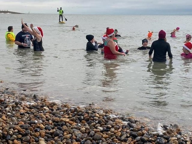 Hastings RNLI December Dip