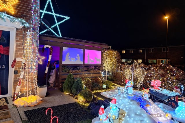 The Barber/James family filled their garden with lights to help bring a smile and Christmas cheer to the community. They used this opportunity to raise some very much needed and well-deserved funds for a charity very close to their hearts, Autism Support Crawley