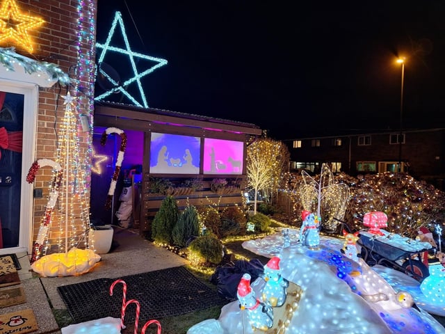 The Barber/James family filled their garden with lights to help bring a smile and Christmas cheer to the community. They used this opportunity to raise some very much needed and well-deserved funds for a charity very close to their hearts, Autism Support Crawley