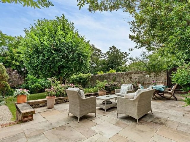 House for sale in Seaford: 6 bedroom Georgian character house with south-facing balcony
