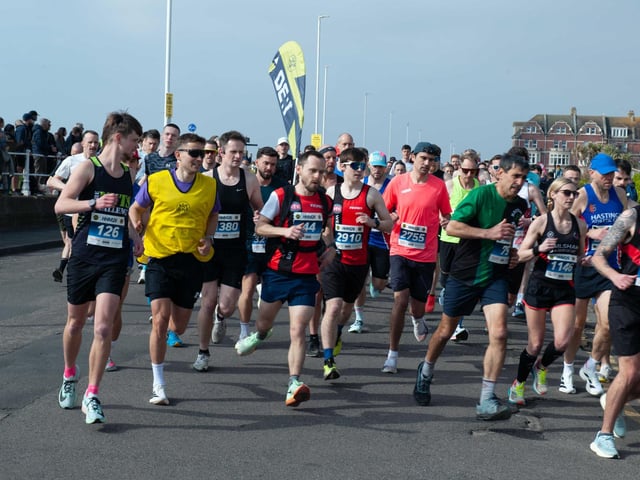 Hastings Half Marathon 2026 - pictures by Frank Copper