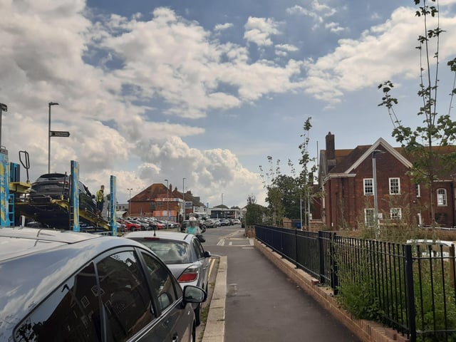 After the park, left into Victoria Road.