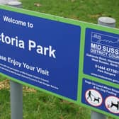 DM15224355a.jpg Victoria Park, Haywards Heath. Photo by Derek Martin