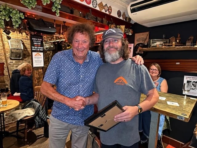 Landlord David Roder (right) receiving one of the awards. Photos kt Bruce