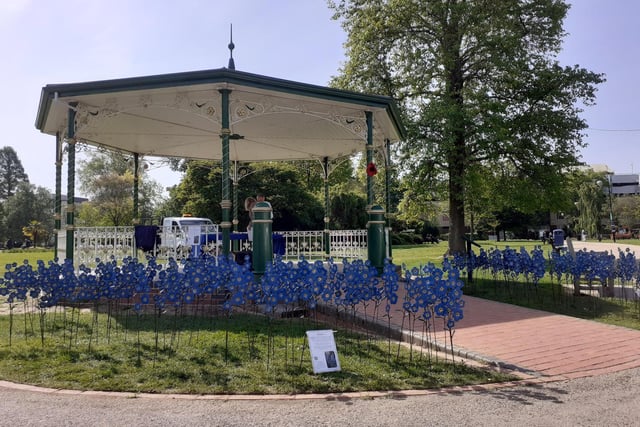 The bandstand decorated with forgot-me-knots