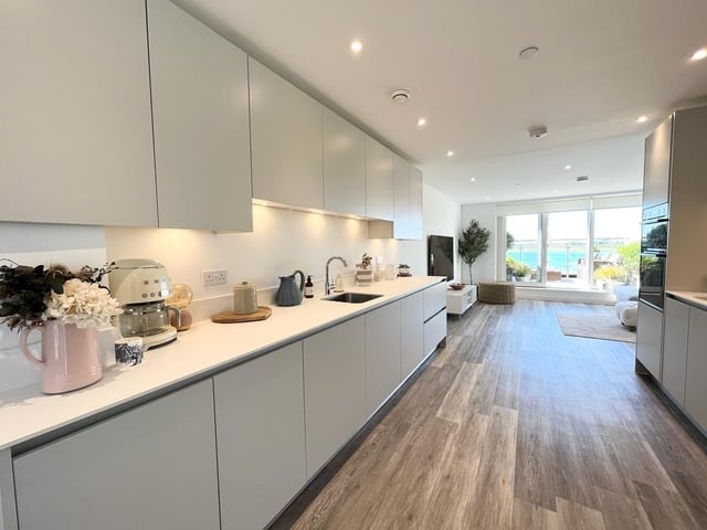 Yopa West Sussex is offering a rare opportunity to buy a stunning waterfront residence on a prime plot in an exclusive private development on the riverbank in Shoreham. The four-bedroom town house is priced at £1,150,000.