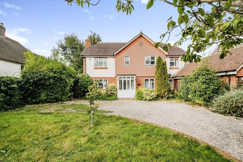 This stunning five-bedroom detached house in a prime Worthing location has just come on the market with King & Chasemore at a guide price of £950,000