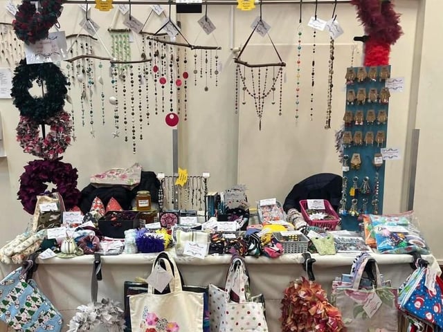 A Christmas craft market at Georgian Gardens Community Primary School in Rustington has raised just over £1,000 towards new laptops for the children