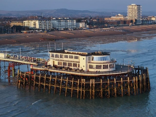 Now the tides are suitable, contractors are back on site tightening bolts and replacing tie bars and bull bars underneath Worthing Pier