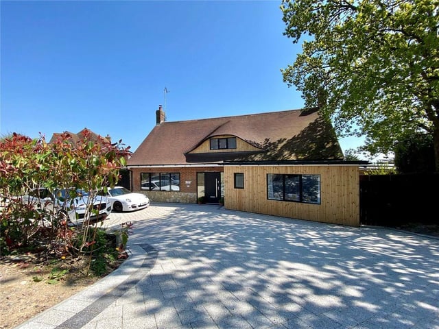 Zoopla said the property has potential for lower ground floor accommodation