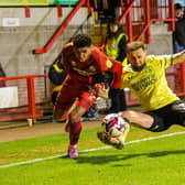 Tyreece John-Jules battles against Charlton | Picture: Grant Mansfield/Mansfield Media