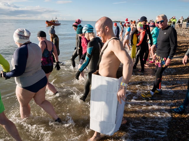 Littlehampton RNLI Lifeboat Station held its first December Dip on Saturday, December 10, 2022, to raise vital funds for the lifesaving work of its volunteer crew