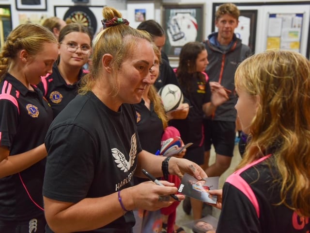 Girls at Burgess Hill RFC get a visit from Harlequins Women