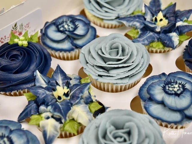 Cupcakes were donated by Glorious Cakes, Tan’s Tasty Cakes and Kerry’s Cupcakery, and were all gone by the end of the café session