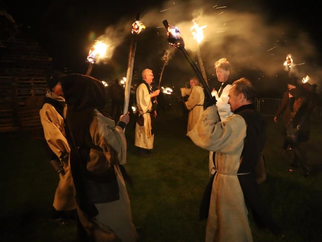 Robertsbridge Bonfire 2023. Photo by Andrew Clifton.