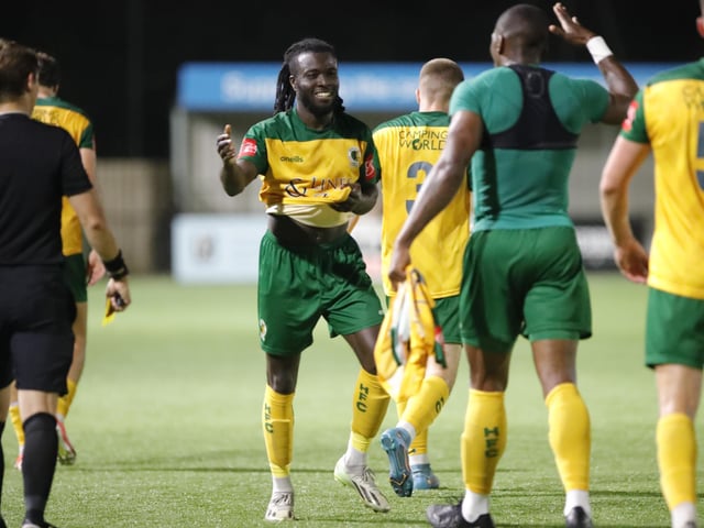 Horsham v Chichester City