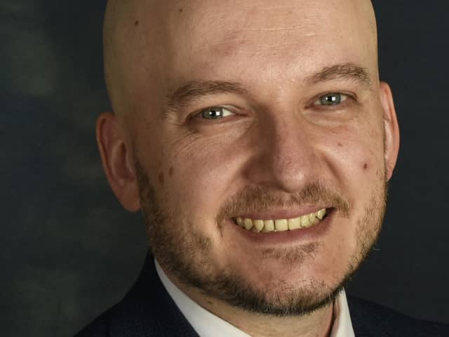 Tim Charters (Ref)