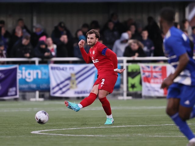 Aveley v Worthing action in National League South