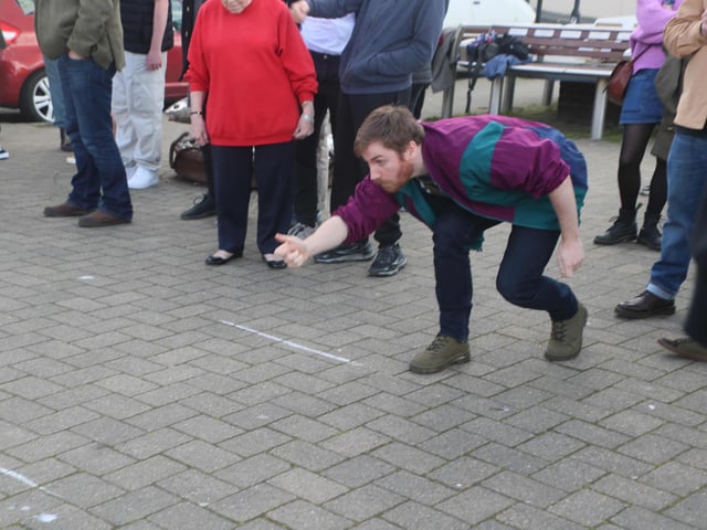 Marbles competition on Winkle Island in Hastings Old Town.Photo by Roberts Photographic.