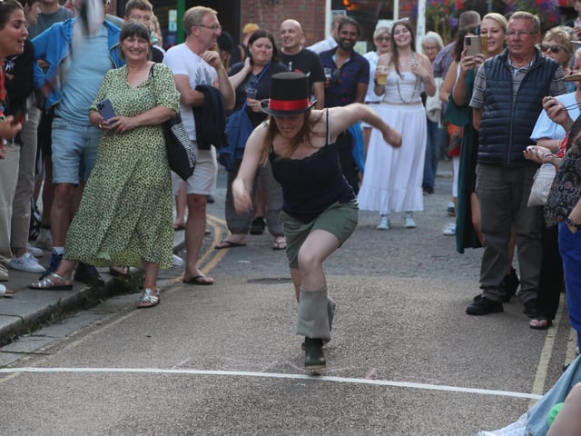 Hastings Old Town Carnival Week 2022: Seaboot Race. Photo by Roberts Photographic