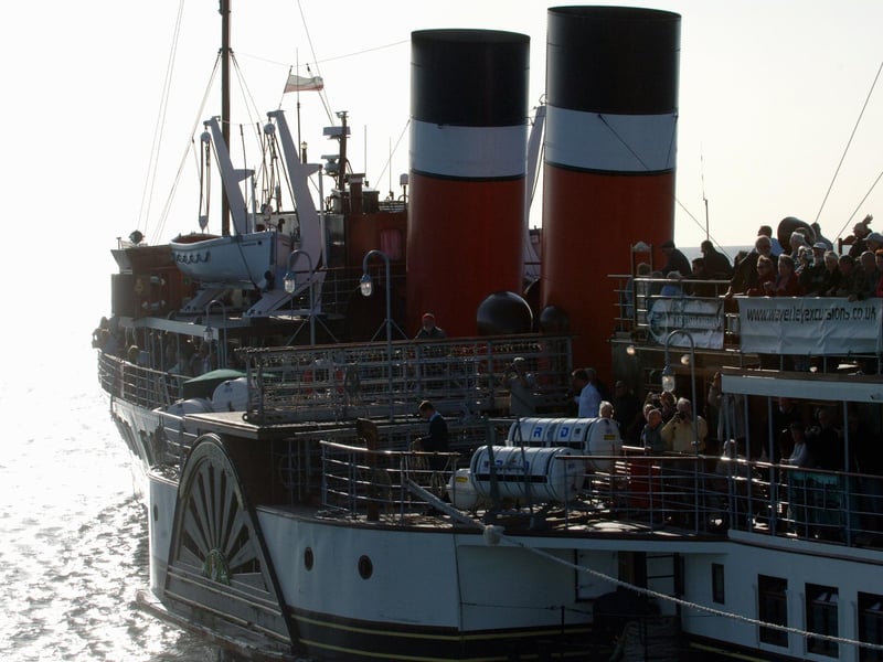 The Waverley setting sail into the early morning sun in September 2009
