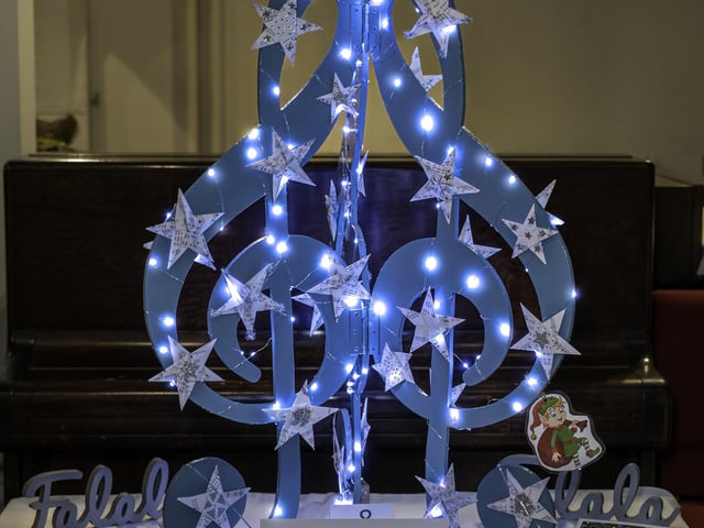 A 'Sing-mas Tree' submitted by Midhurst Community Choir.
