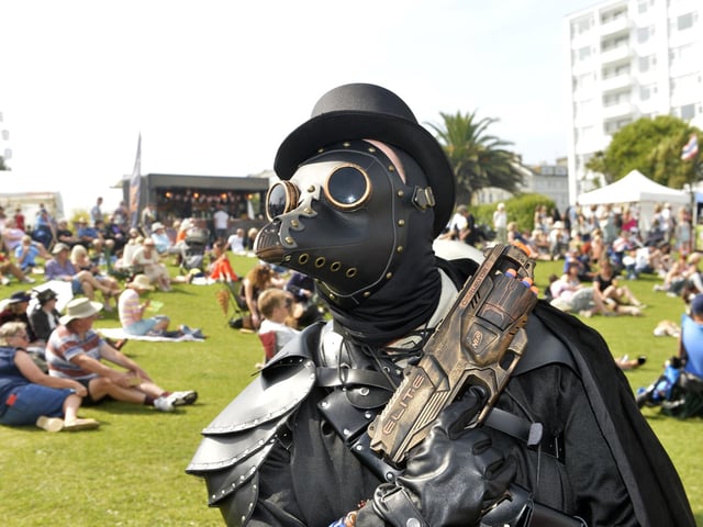 Steampunk Festival Eastbourne 23 (Photo by Jon Rigby)