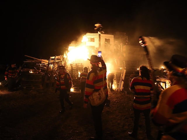 Hastings Bonfire 2025. Photo by Andrew Clifton.