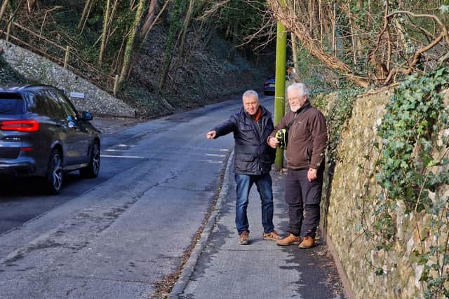 Lewes district councillors have called on East Sussex County Council to start work immediately on Ashcombe Hollow