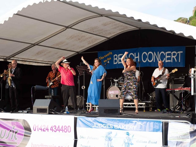 Hastings Old Town Carnival Week 2022: Nearly on the Beach Concert. Photo by Frank Copper