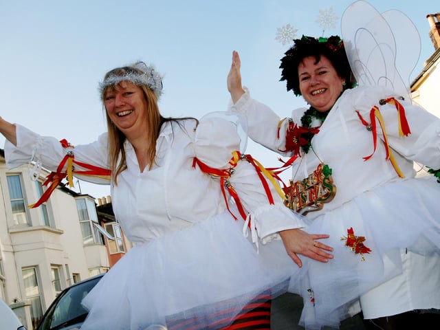 Sompting Village Morris dancing and performing a traditional Mummers Play at the Richard Cobden in Worthing on New Year's Day 2007