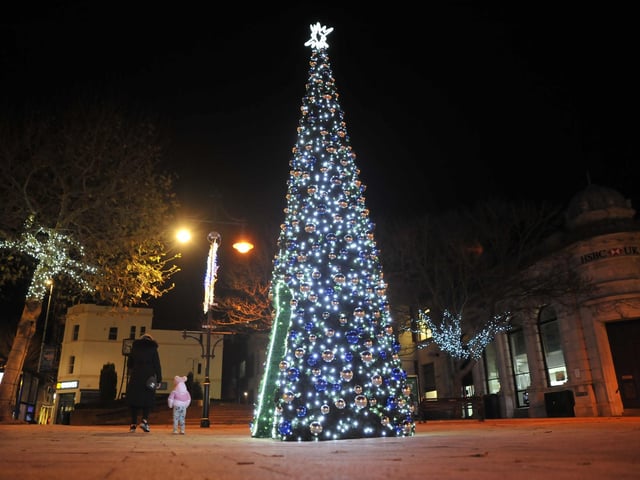 Worthing town centre christmas lights. Pic S Robards SR2211175