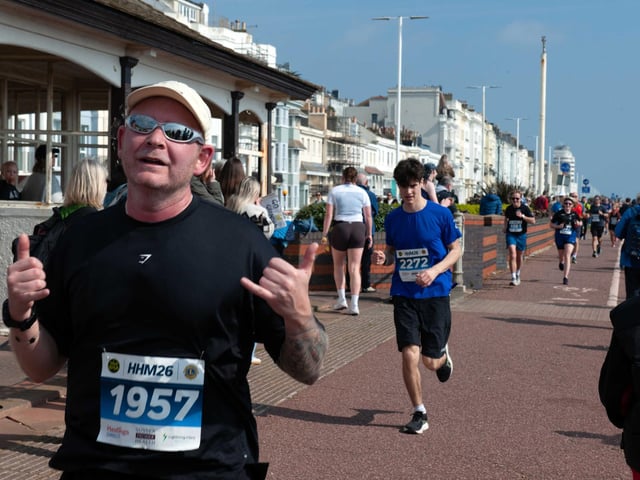 Hastings Half Marathon 2026 - pictures by Frank Copper
