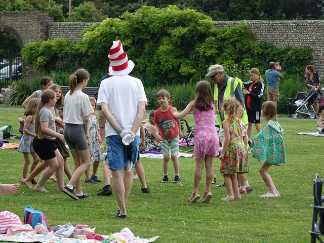 Fun and games in Denton Gardens at the community picnic