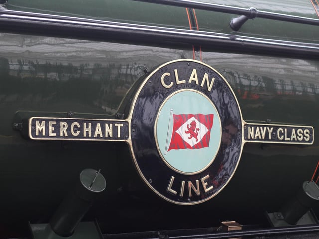 Christmas Sussex Belle steam hauled by Merchant Navy Class No.35028 Clan Line