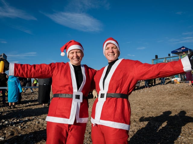Littlehampton RNLI Lifeboat Station held its first December Dip on Saturday, December 10, 2022, to raise vital funds for the lifesaving work of its volunteer crew